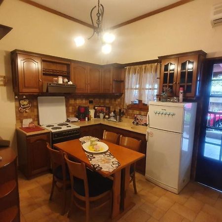 Adorable 2 Floors Two Bedroom Vacation Maisonette Nea Poteidaia Exterior photo