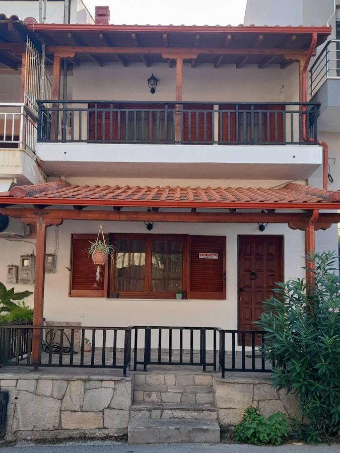 Adorable 2 Floors Two Bedroom Vacation Maisonette Nea Poteidaia Exterior photo